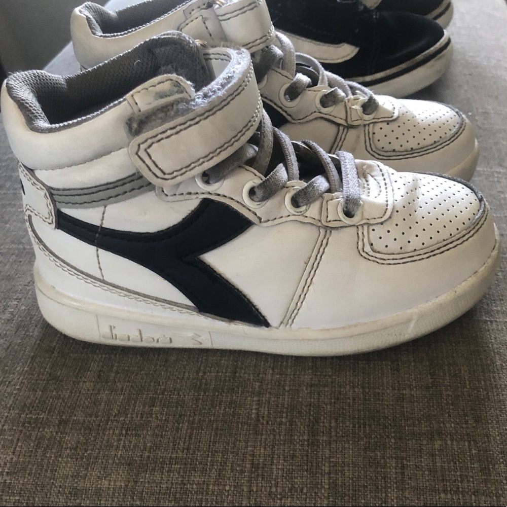Toddler Boys 9.5 Diadora high top sneakers
